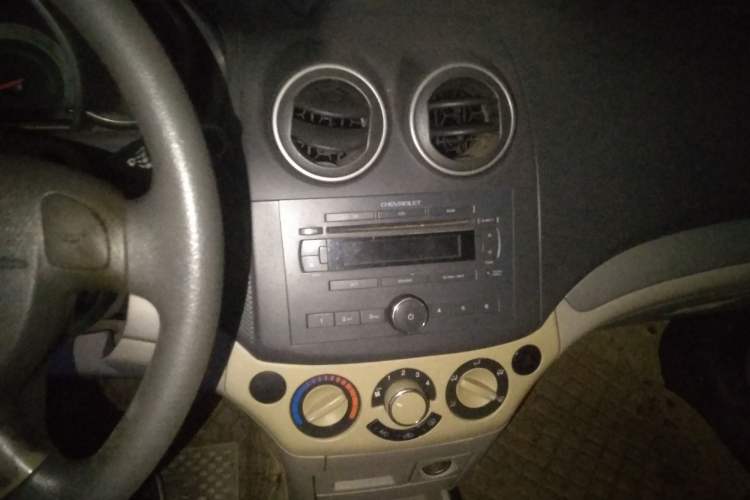 Used Chevrolet Lova 2010 1.4 MT Fengdu Version Audio And AC Panel