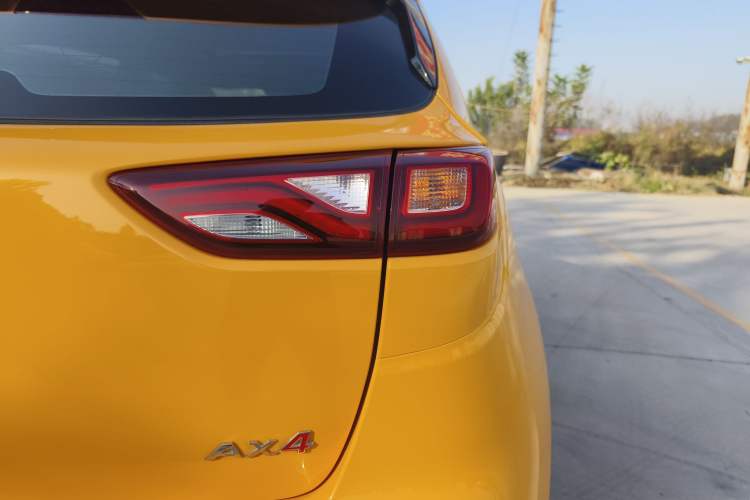 Used Dongfeng Aeolus AX4 2017 1.6L Manual Chao Yue Model
