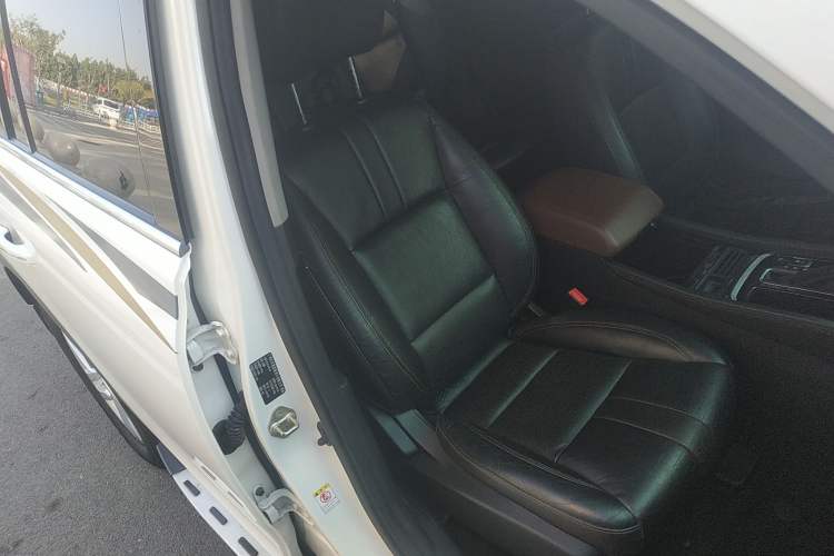 Used GAC Trumpchi GS7 2017 280T Two-Wheel Drive Luxury Model