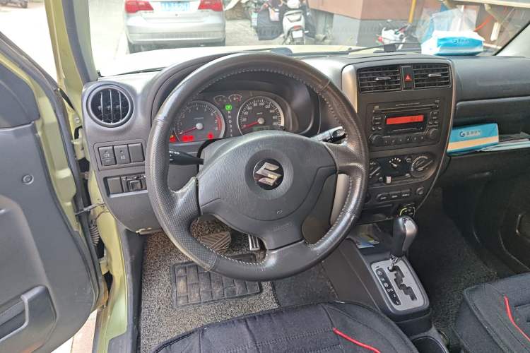 Used Suzuki Jimny 2011 1.3 AT Two-Tone Edition