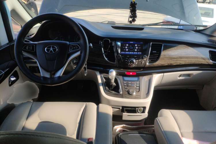 Used JAC Refine M5 2013 2.0T Gasoline Manual Business Edition