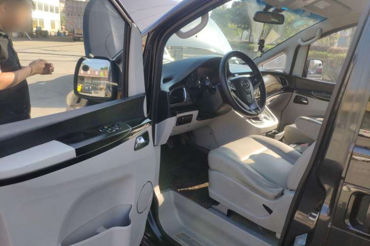 Used JAC Refine M5 2013 2.0T Gasoline Manual Business Edition