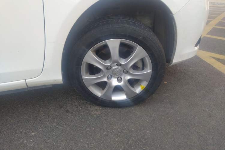 Used BYD e5 2017 300 Prestige Edition
