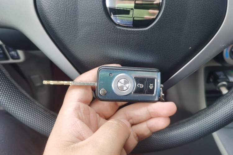 Used Everus S1 2011 1.3L Manual Comfort Edition
