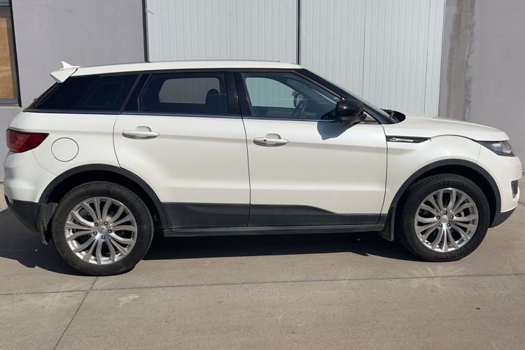 Used Land X7 2016 2.0T Panoramic Prestige Edition
