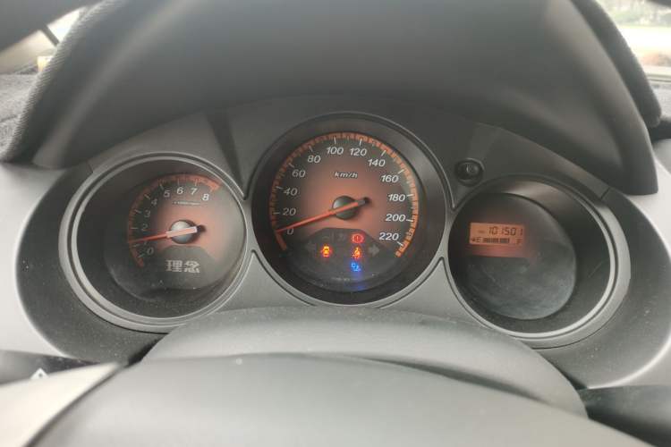 Used Everus S1 2011 1.3L Manual Comfort Edition
