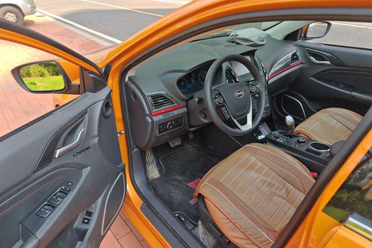 Used BYD Qin New Energy 2014 1.5T Cool Black Knight Flagship Model Interior 1