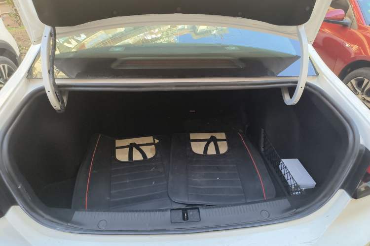 Used Roewe i6 MAX New Energy 2021 EV 500 Skyroof Deluxe Edition
