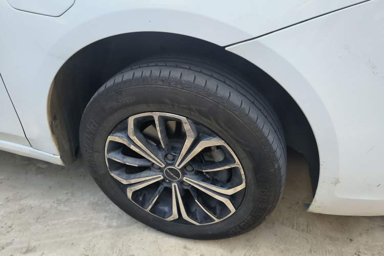 Used Roewe i6 MAX New Energy 2021 EV 500 Skyroof Deluxe Edition
