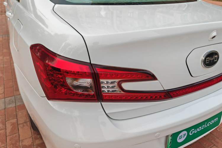 Used BYD Qin New Energy 2014 1.5T Flagship Model
