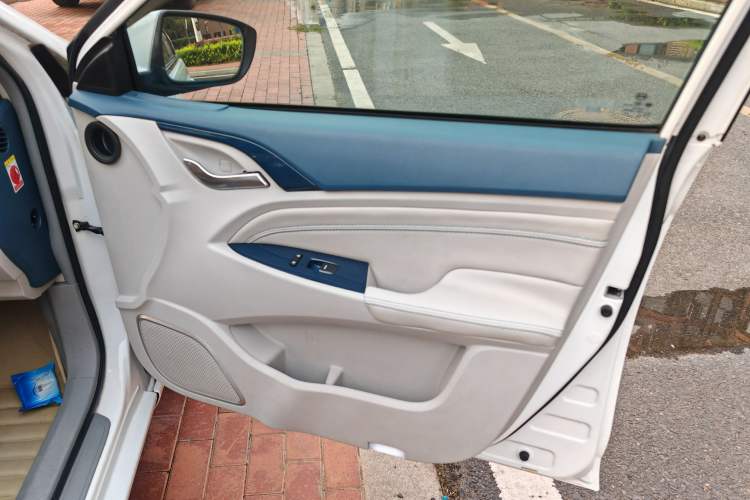 Used BYD Qin New Energy 2014 1.5T Flagship Model
