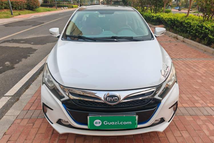 Used BYD Qin New Energy 2014 1.5T Flagship Model
