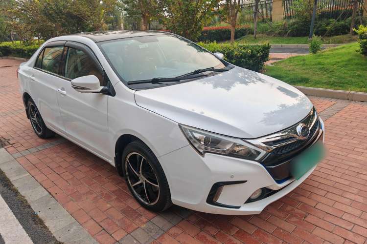 Used BYD Qin New Energy 2014 1.5T Flagship Model
