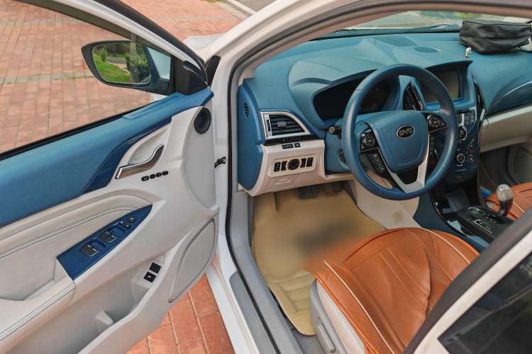 Used BYD Qin New Energy 2014 1.5T Flagship Model
