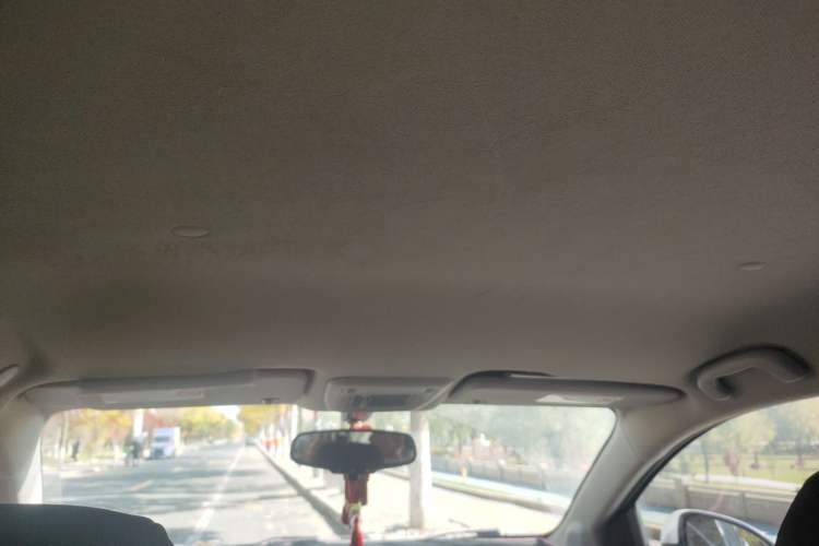 Used Chevrolet Aveo Sonic 2011 Sedan 1.4L Manual Transmission SE
