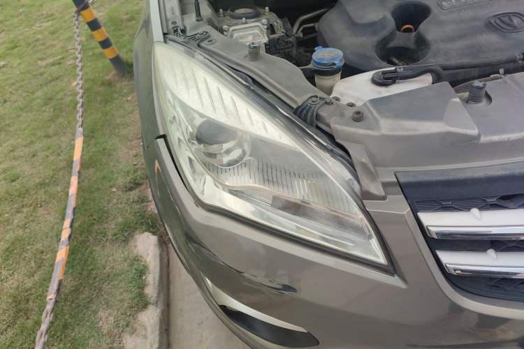 Used Changan CS35 2015 1.6L Manual Luxury Model China IV Standard
