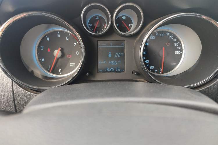 Used Changan CS35 2015 1.6L Manual Luxury Model China IV Standard
