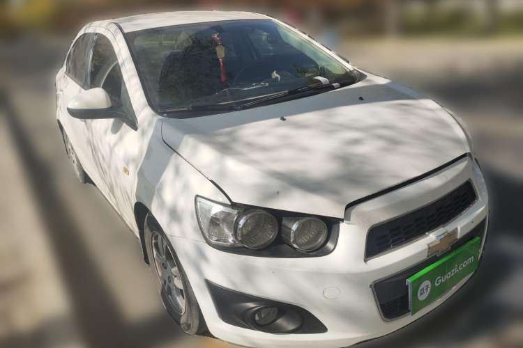 Used Chevrolet Aveo Sonic 2011 Sedan 1.4L Manual Transmission SE
