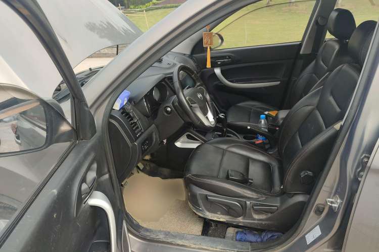 Used Changan CS35 2015 1.6L Manual Luxury Model China IV Standard
