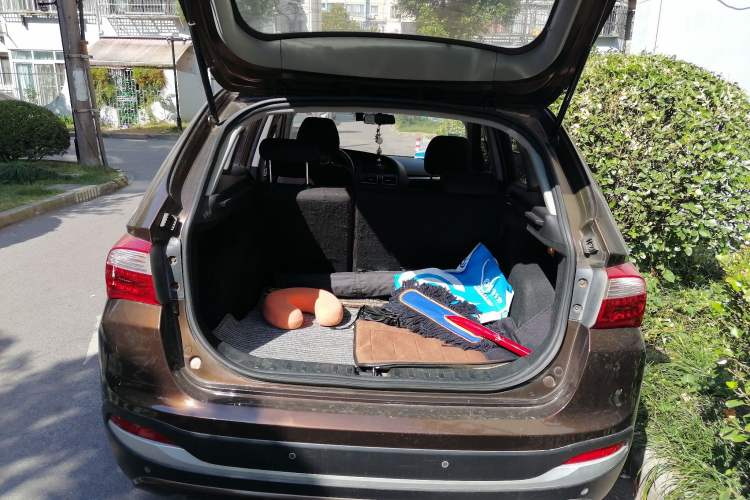 Used Brilliance V5 2014 1.6L Manual Comfort Model