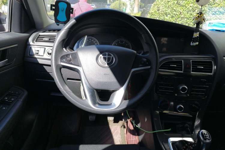 Used Brilliance V5 2014 1.6L Manual Comfort Model