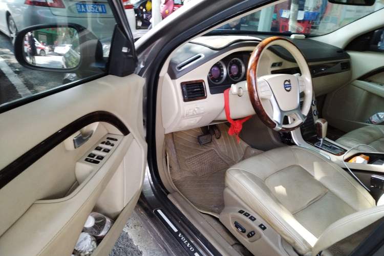 Used Volvo S80L 2011 2.0T ZhiZun Edition
