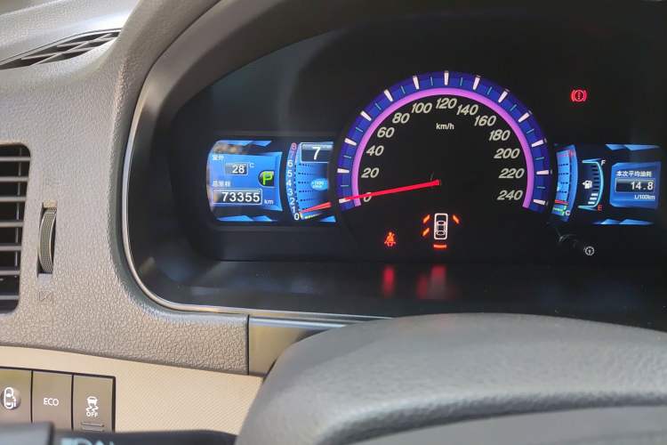 Used BYD M6 2015 2.4L Automatic Prestige Edition
