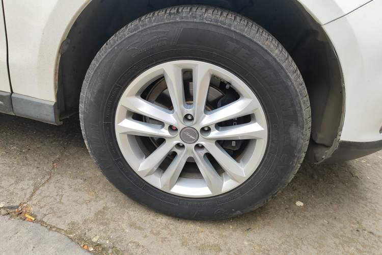 Used Zotye T600 Coupe 2017 1.5T Automatic Luxury Model Right Front Wheel Hub