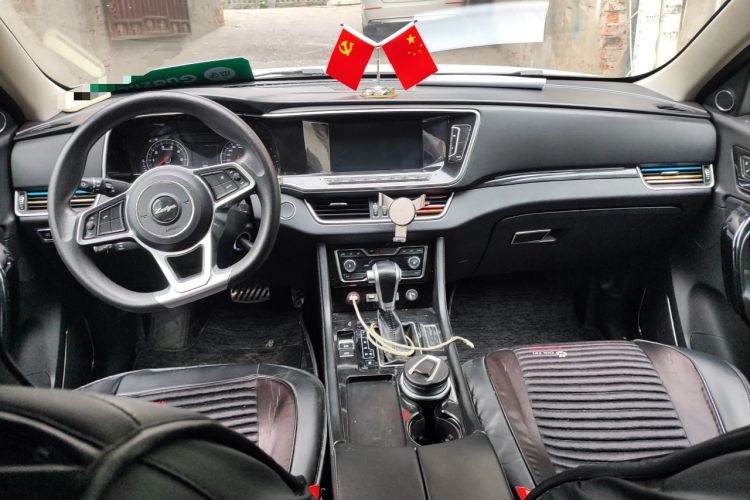 Used Zotye T600 Coupe 2017 1.5T Automatic Luxury Model Center Console