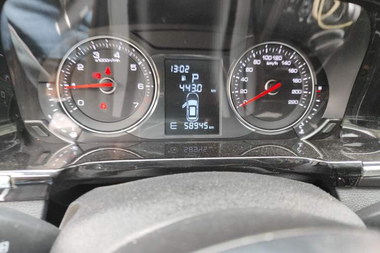 Used Zotye T600 Coupe 2017 1.5T Automatic Luxury Model Odometer Close Up