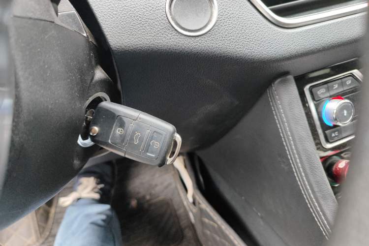 Used Zotye T600 Coupe 2017 1.5T Automatic Luxury Model Vehicle Key