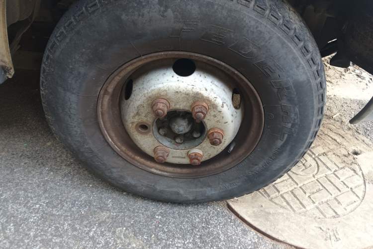 Used Iveco Turin 2009 2.5T-A32 Base Version