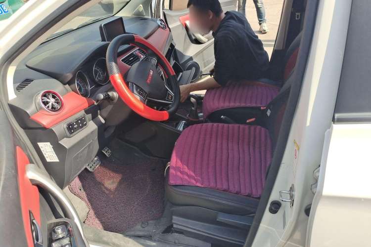 Used Haval H1 2016 Blue Label 1.5L AMT Luxury Model