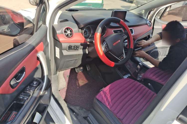 Used Haval H1 2016 Blue Label 1.5L AMT Luxury Model