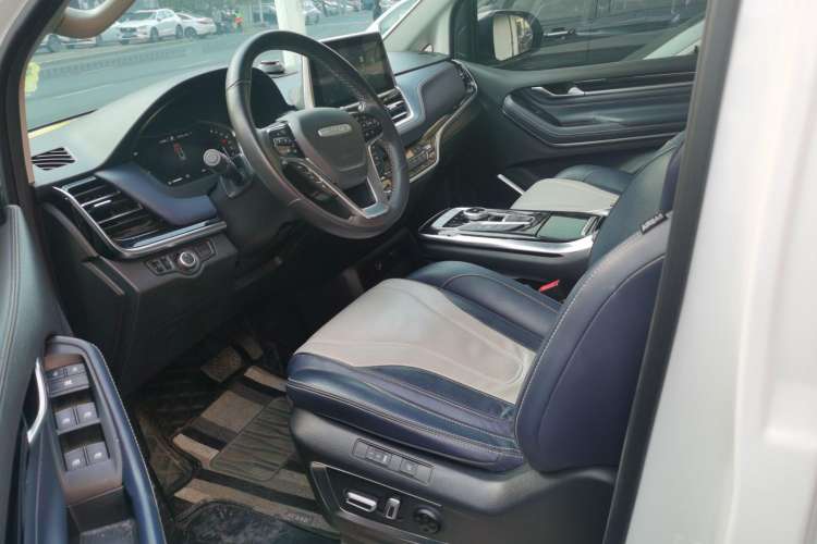 Used SAIC MAXUS G20 2021 PLUS 2.0T Gasoline Automatic ZhiZun Edition