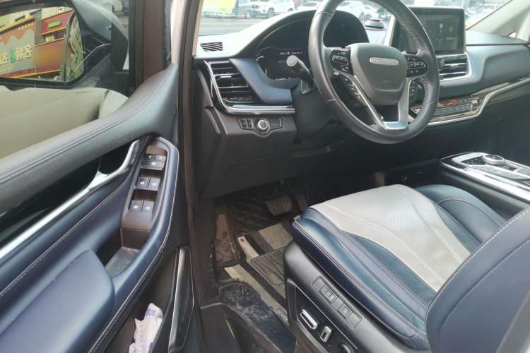 Used SAIC MAXUS G20 2021 PLUS 2.0T Gasoline Automatic ZhiZun Edition