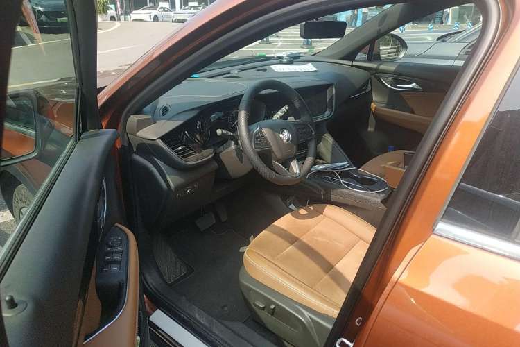 Used Buick Envision 2020 Encore S 652T Two-Wheel Drive Luxury Model
