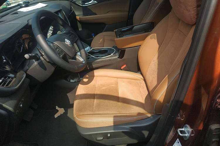 Used Buick Envision 2020 Encore S 652T Two-Wheel Drive Luxury Model
