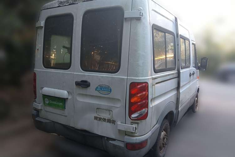 Used Iveco Turin 2009 2.5T-A32 Base Version