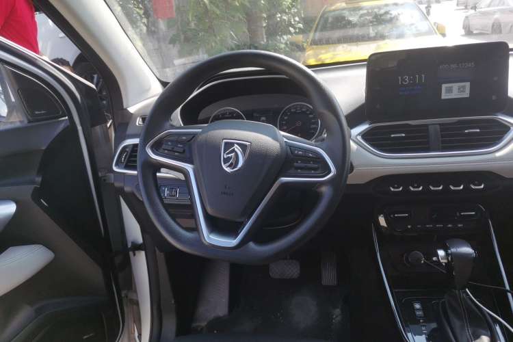 Used Baojun 530 2019 1.5T CVT Luxury Model 7 Seats China V Emission Standard
