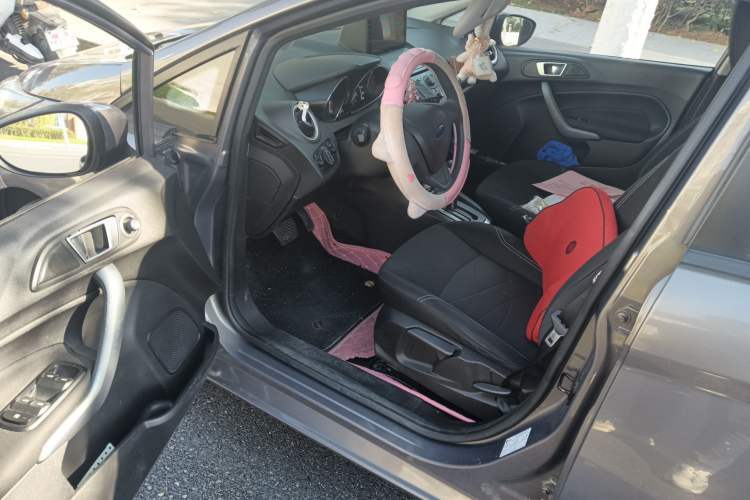 Used Ford Fiesta 2013 Hatchback 1.5L Automatic Fashion Edition