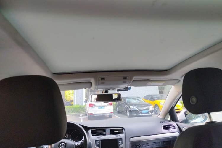 Used Volkswagen Golf 2015 1.4TSI Comfort Travel Edition