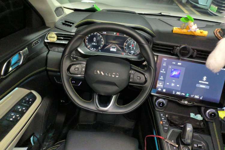 Used Lynk & Co 05 2022 2.0T Two-Wheel Drive Shine Halo
