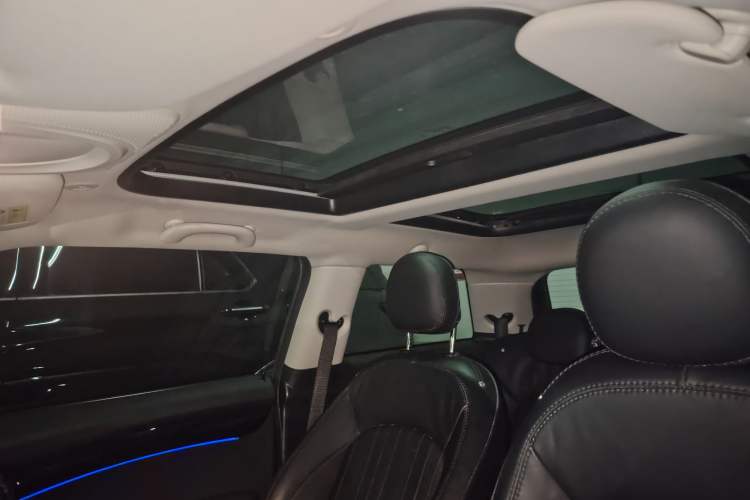 Used MINI MINI 2017 1.5T COOPER Caribbean Blue Limited Edition