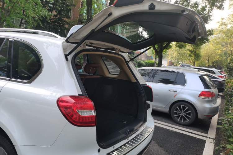 Used Haval H8 2015 2.0T Two-Wheel Drive Comfort Version
