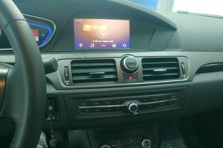 Used Roewe e550 2016 Deluxe Edition
