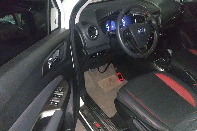 Used CHANGAN CS15 2016 1.5L Manual Luxury Edition
