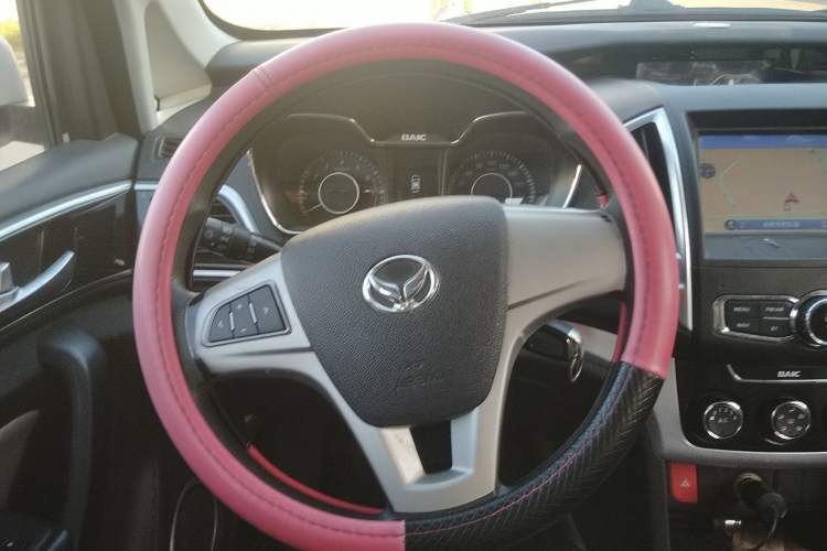 Used HYOSOW H3 2015 1.5L manual luxury version
