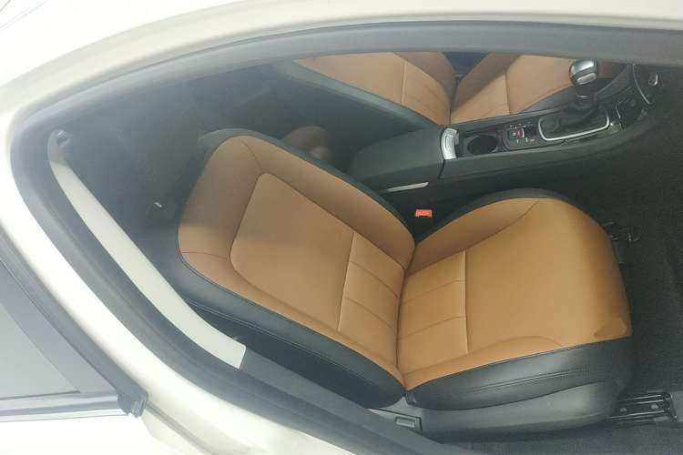 Used Roewe e550 2016 Deluxe Edition
