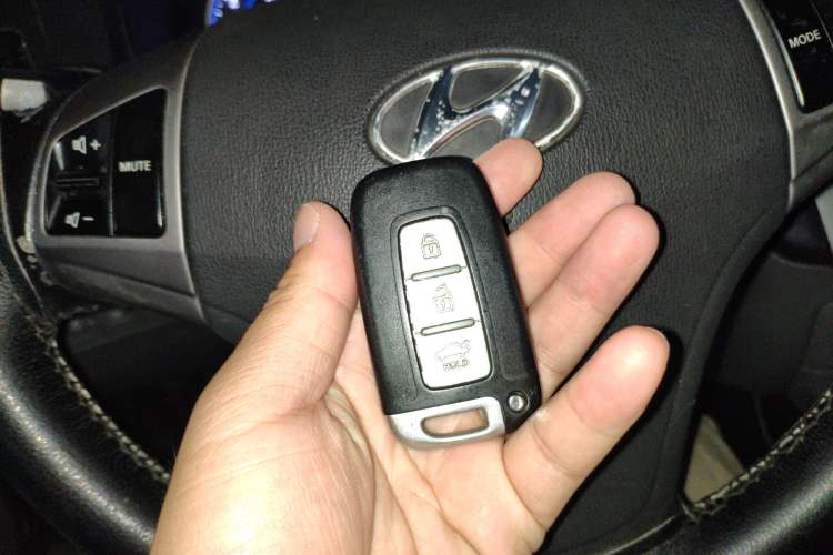 Used Hyundai Celesta 2011 1.6L Automatic Luxury Version